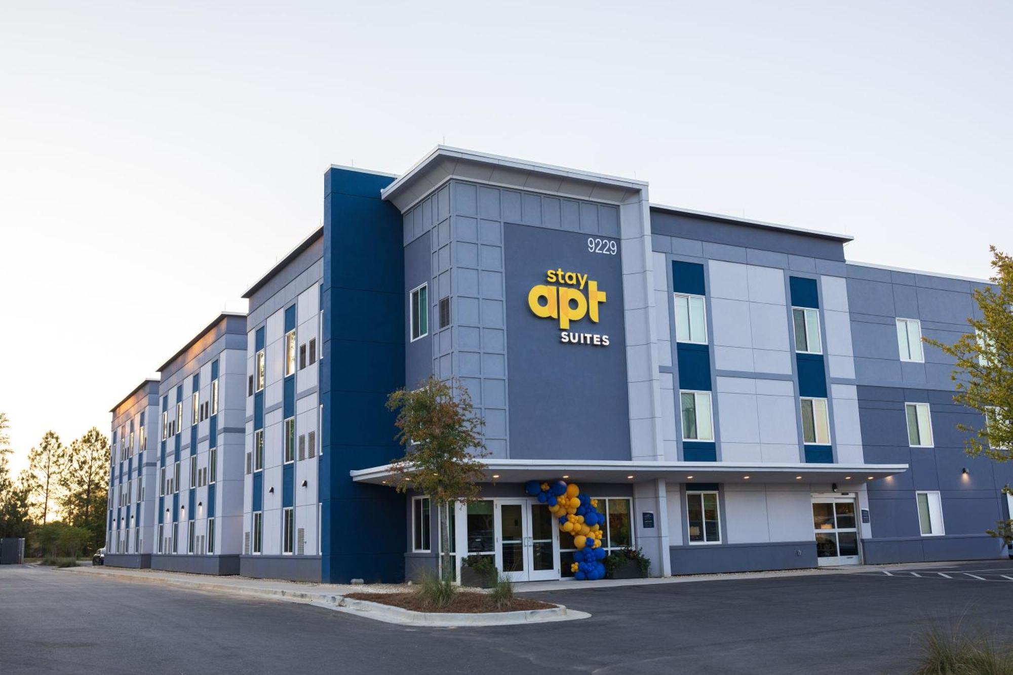 Stayapt Suites Pensacola-Uwf/Florida Hospital Area Ferry Pass Esterno foto